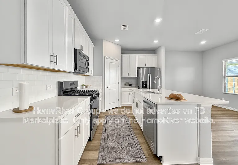 414 Bertney Dr — Photo 3