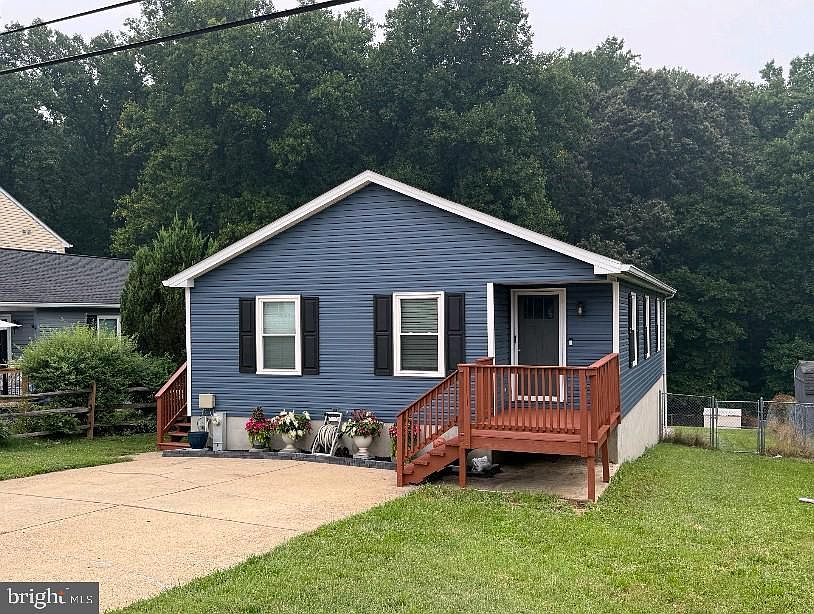 1st image of 9404 Fairview Ave