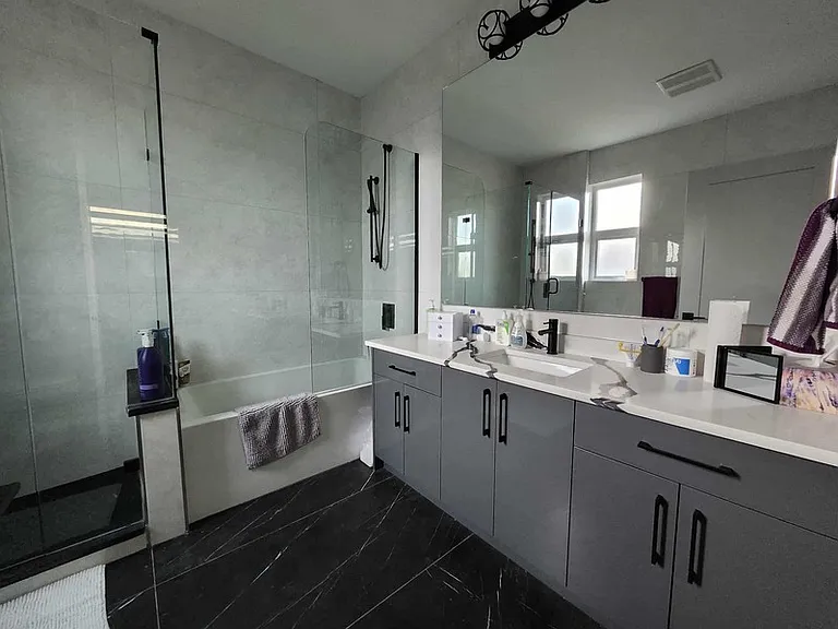 2167 Woodlawn St — Photo 18