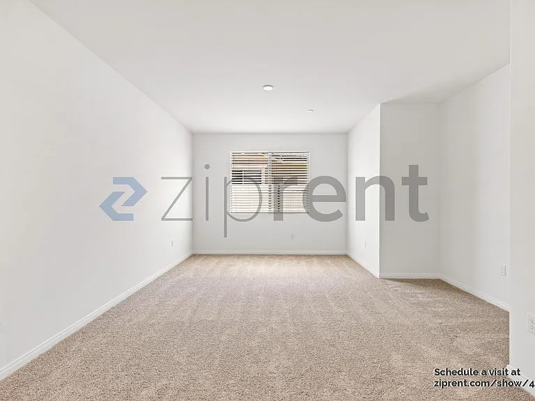 29695 Courage Ct — Photo 10