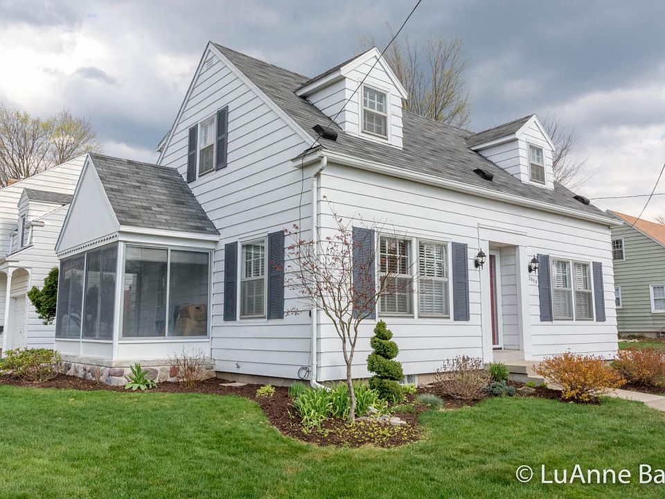 1st image of 2050 Houseman Ave NE