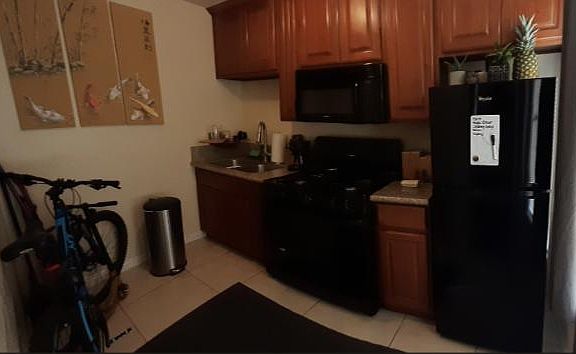 3rd image of 2228 Garnet Ave APT 1A