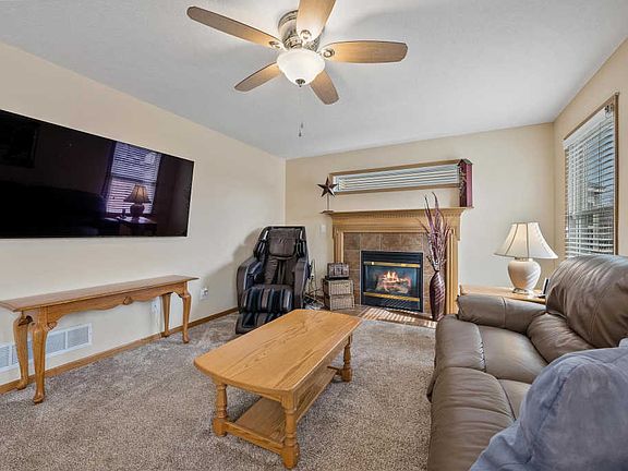 2nd image of 2827 Marblewood Dr