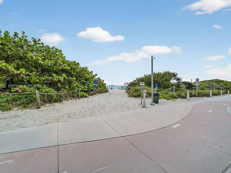6767 Collins Ave #1609 — Photo 27