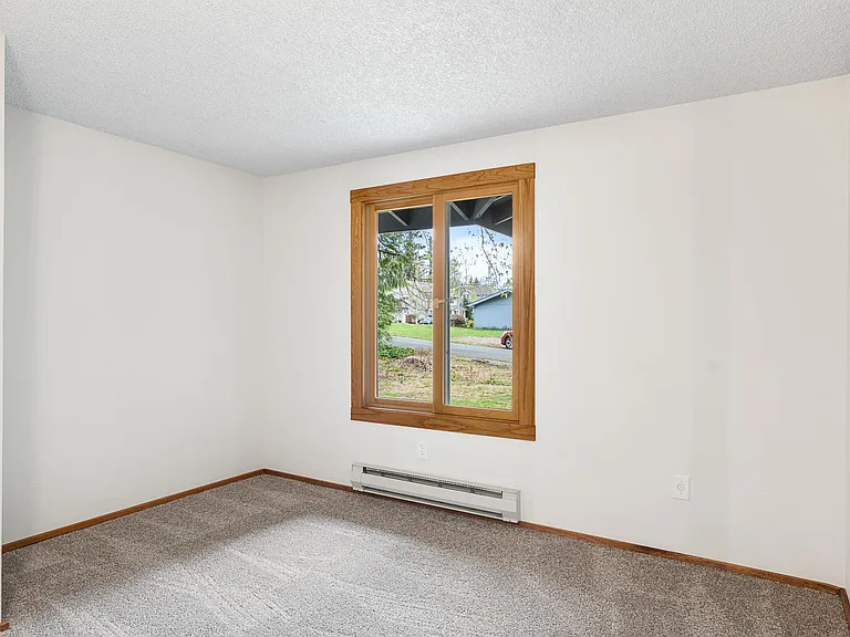 5012 NE 1st Ct — Photo 6