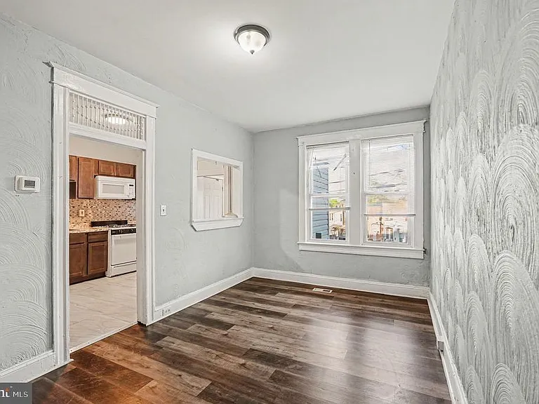 409 N Edgewood St — Photo 11