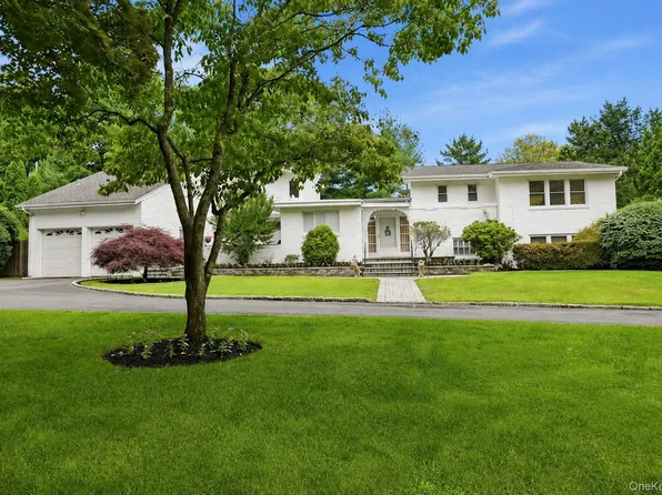 39 Upper Drive, Huntington Bay, NY 11743