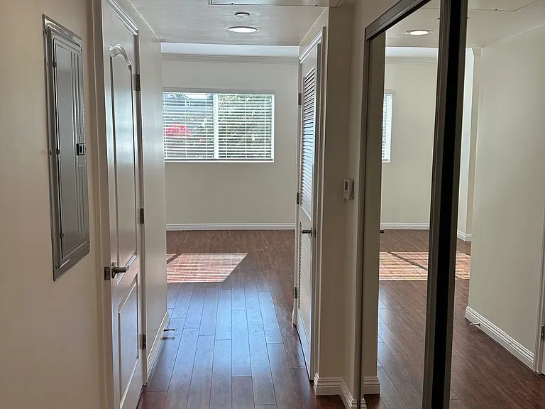 Vesper Avenue — Photo 18