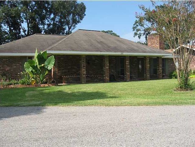 1st image of 225 Amberwood Dr