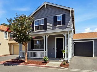 1961 Crosspoint Court, Santa Rosa, CA 95403