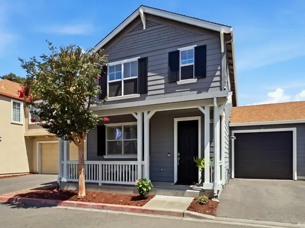 1961 Crosspoint Court, Santa Rosa, CA 95403