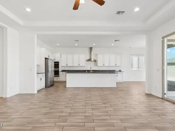 15718 W ADAMS Street, Goodyear, AZ 85338