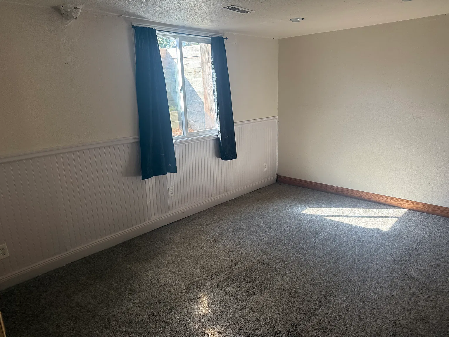 2 bed, 50000 sqft, $1,000 — Photo 4