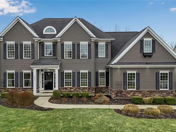 8991 Wicklow Mnr, Clarence Center, NY 14032