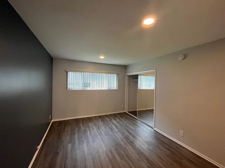 1371 S. Beverly Glen Blvd. — Photo 27