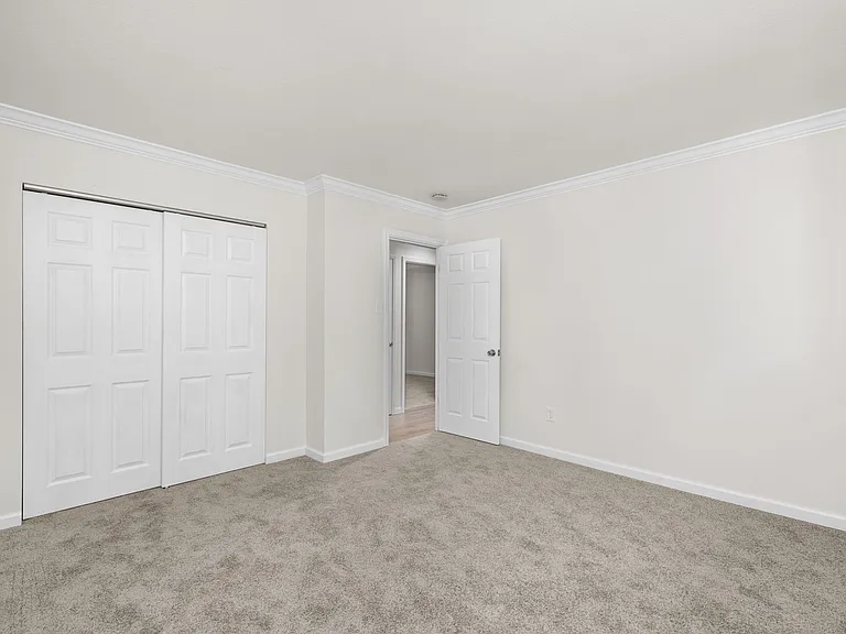 1392 Langholm Dr — Photo 10