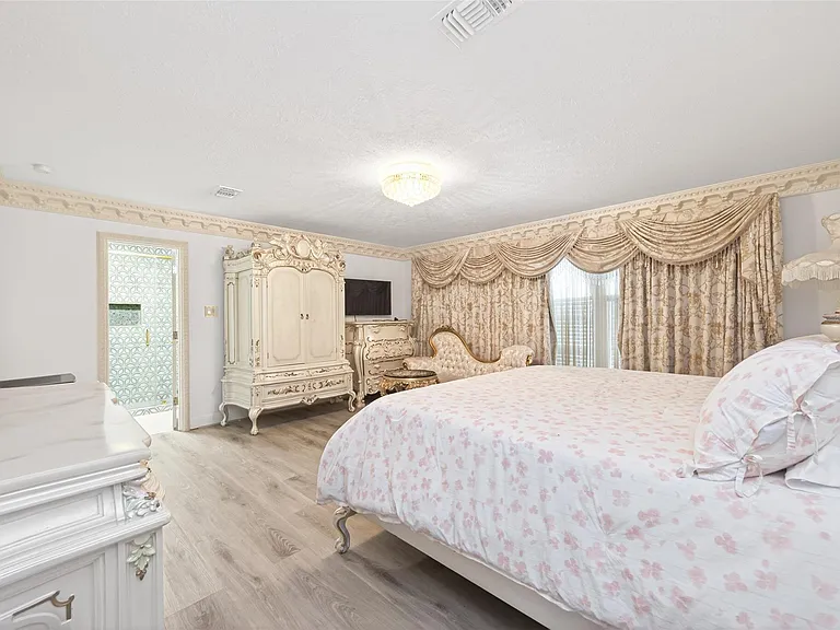 24 Windermere Ln — Photo 34