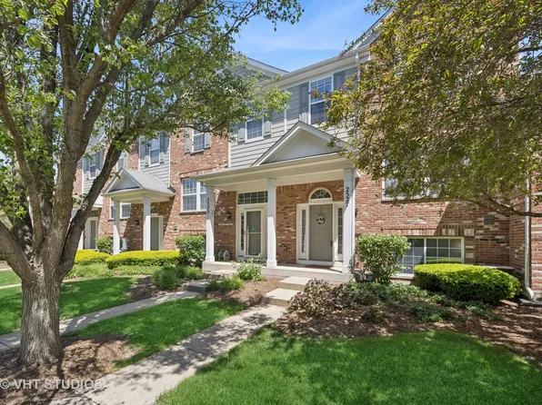 2527 Emily Ln, Elgin, IL 60124