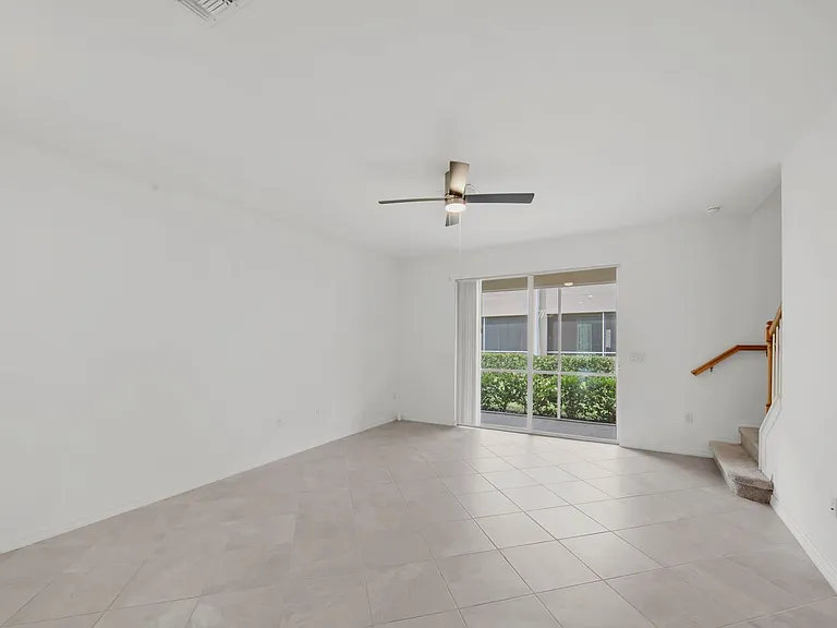 2827 Citrus St — Photo 2