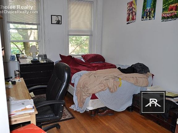 4th image of 96 Strathmore Rd #4