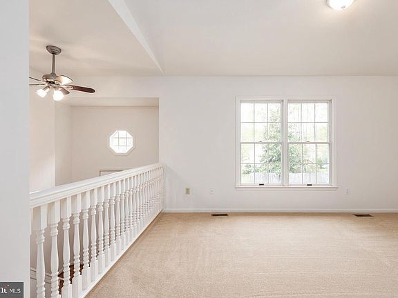 5th image of 10601 Seven Oaks Dr