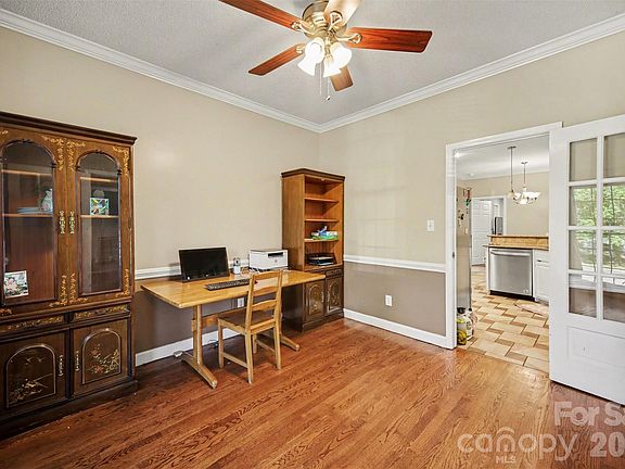 5th image of 1625 Kiawah Ct