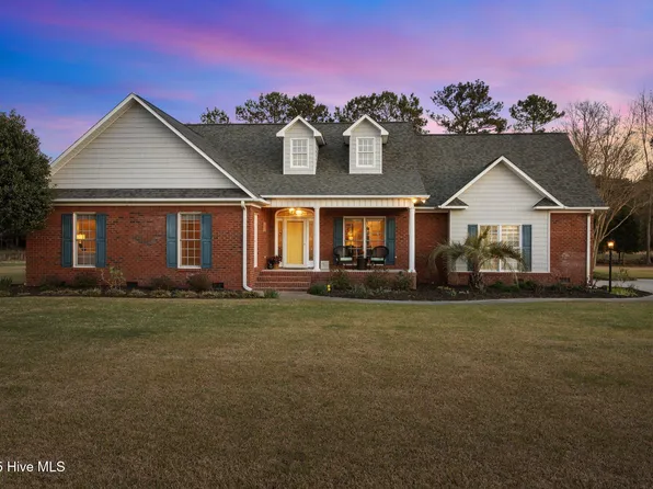 105 Sheris Court, New Bern, NC 28560
