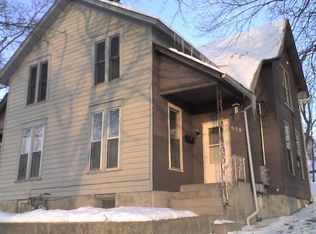 531 Wellington Ave, Elgin, IL 60120