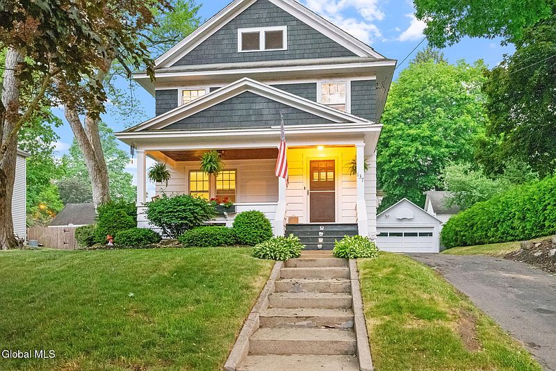 2nd image of 137 East Avenue