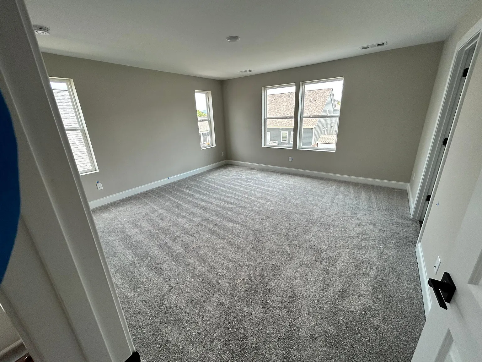 1421 Ovaldale Dr — Photo 4