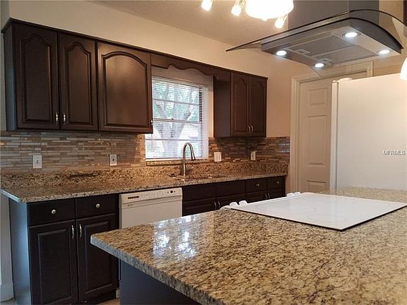 4th image of 2714 N Dellwood Dr