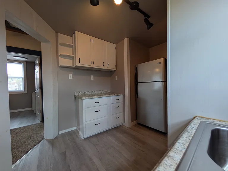 56 Franklin Ave #B — Photo 13