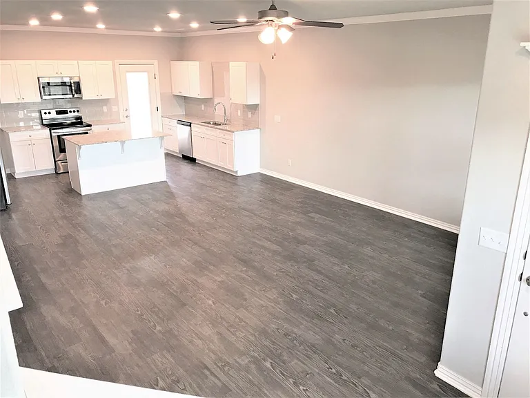 B3 (1-car) Living Dining