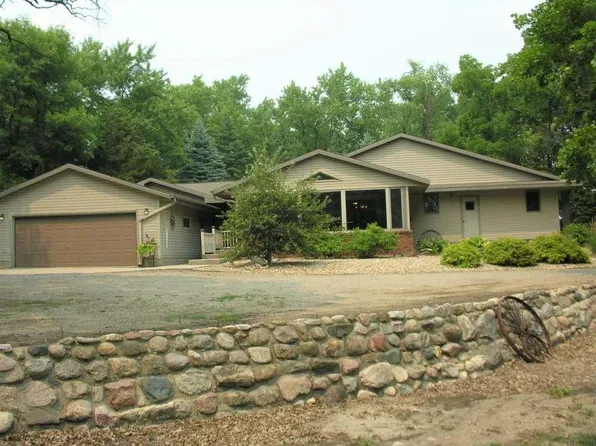 3446 Dogwood Ave, Fertile, IA 50434