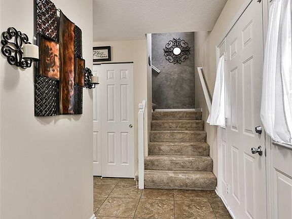 4th image of 5703 S 160th St