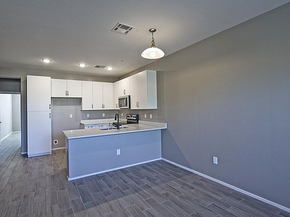 5th image of 2350 E Hidalgo Ave