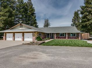 14817 Orange Blossom Rd, Oakdale, CA 95361