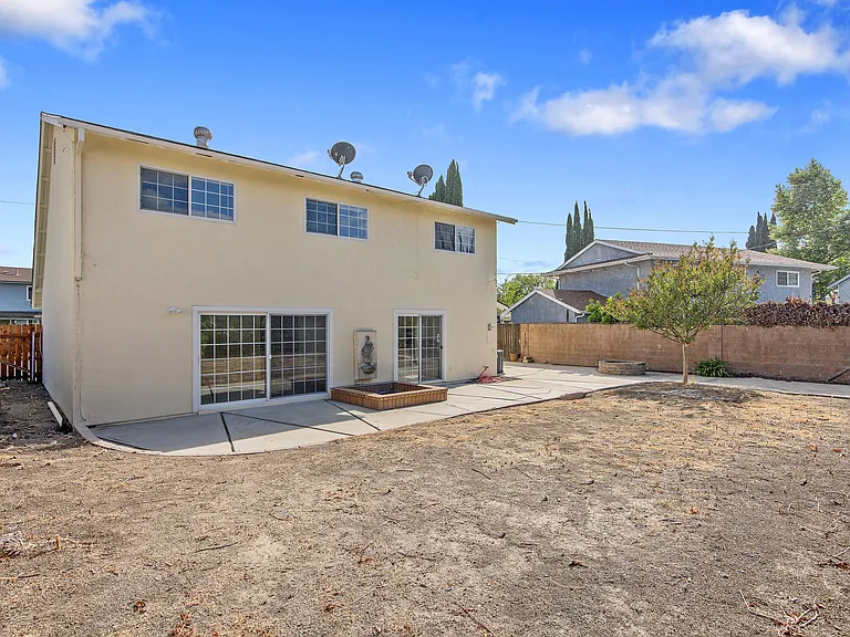 2087 Rhoda St — Photo 20
