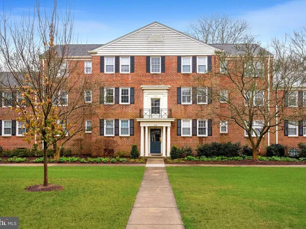 6725 W Wakefield Dr APT B2, Alexandria, VA 22307