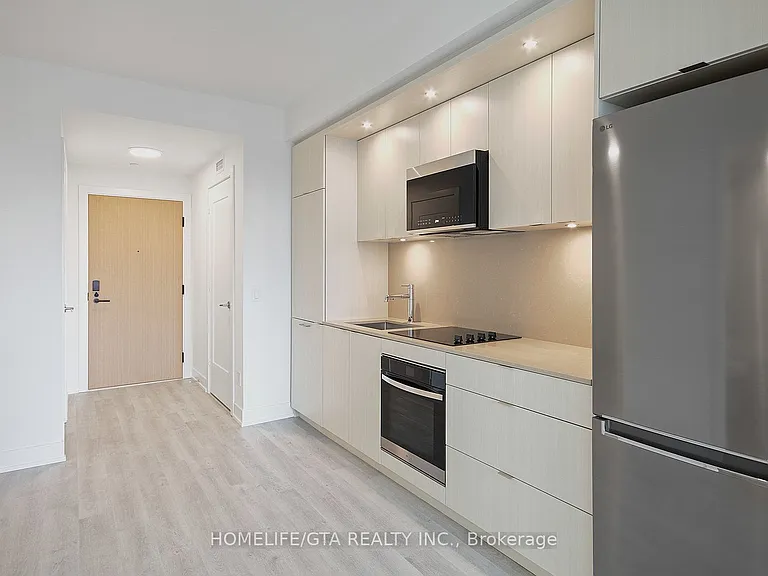 60 Central Park Dr #908 — Photo 5
