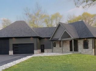 5 Kingsman Dr, Camdenton, MO 65020