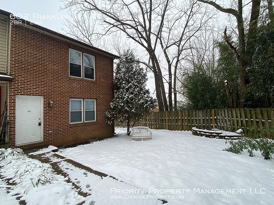 602 Franklin St photo 1