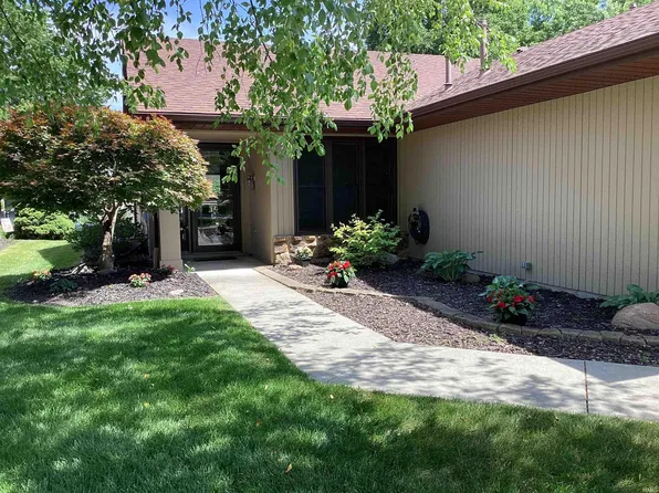 8316 Lamplighter Ct, Fort Wayne, IN 46835