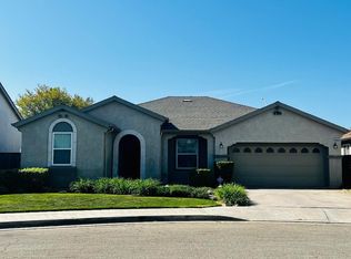5421 W Peralta Way, Fresno, CA