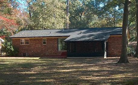 2nd image of 1021 Greenwood Dr