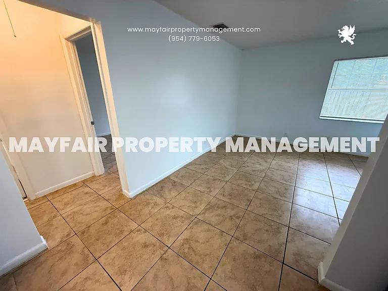1941 NW 14th Ave #D — Photo 9