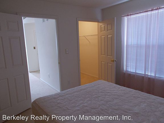 3rd image of 1104 Westgate Cir