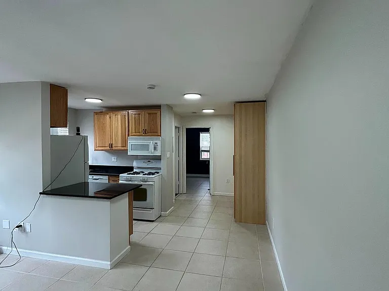 2301 Farrington Ave #3-301 — Photo 1