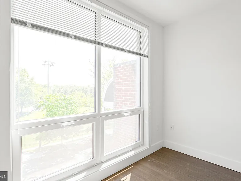 2415 37th St NW #205 — Photo 21