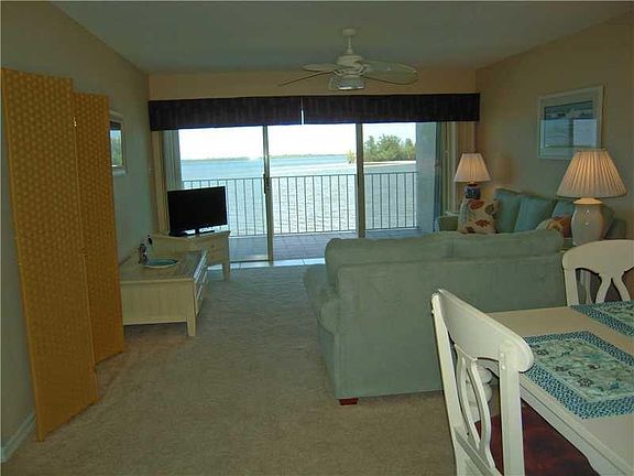 5th image of 5924 S River Run Dr
